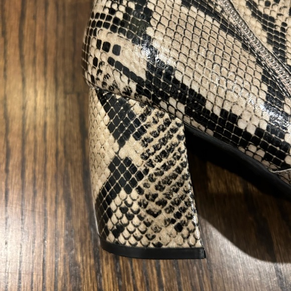 Marc Fisher heeled snakeskin booties - Picture 5 of 6